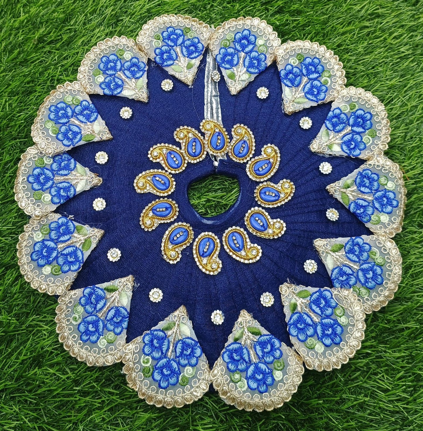 Tyohar special Embroidery buti Ladoo Gopalji Poshak