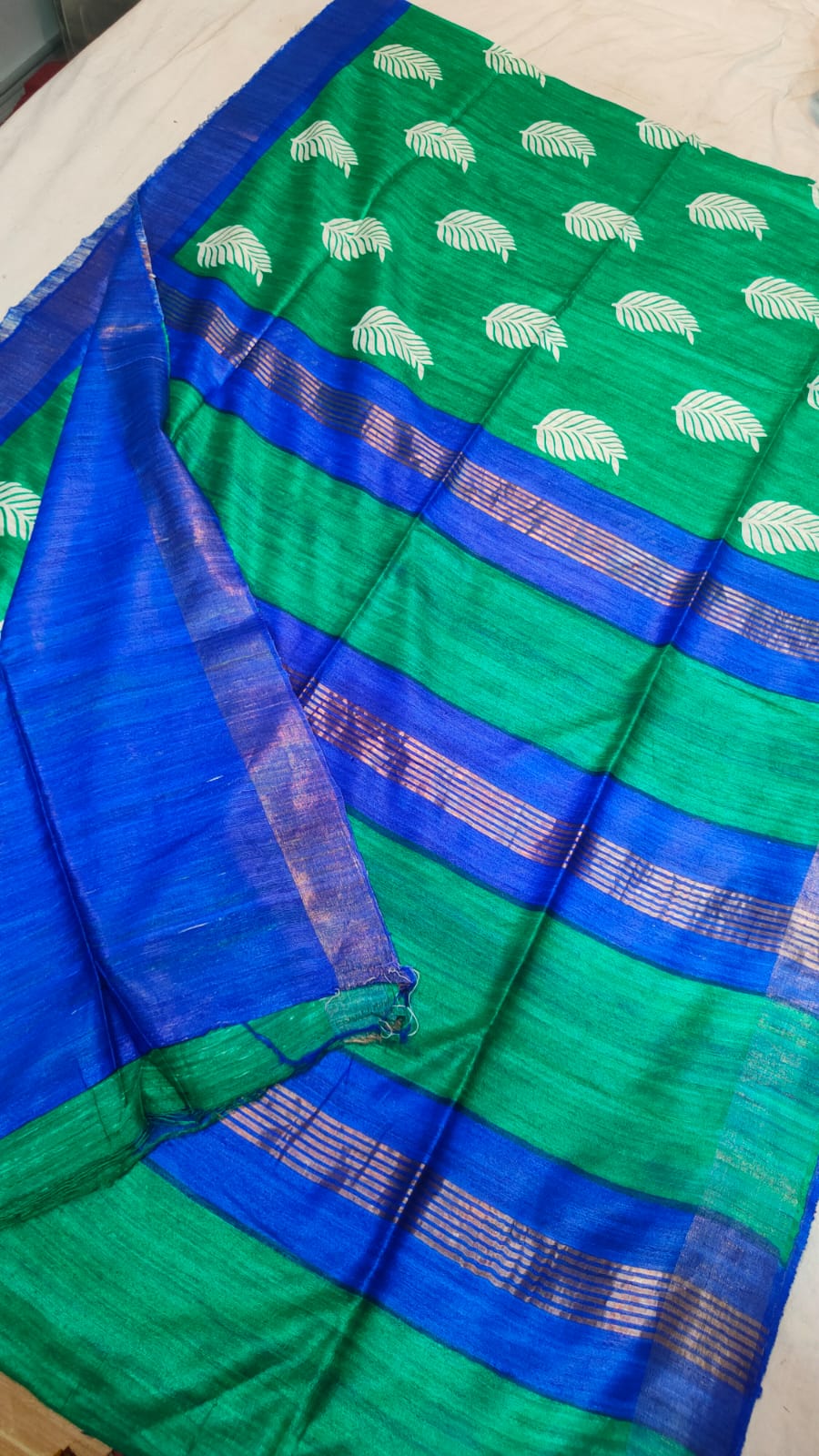 Ethnic elegant handprint Ghicha tussar silk saree