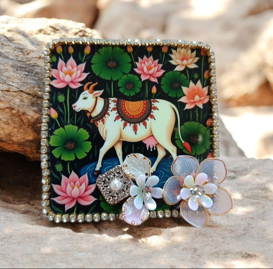 Handcrafted Decorative Kamdhenu cow Sagun Coin Platters perfect for gifting 🎁 size 4 inch pack of 10