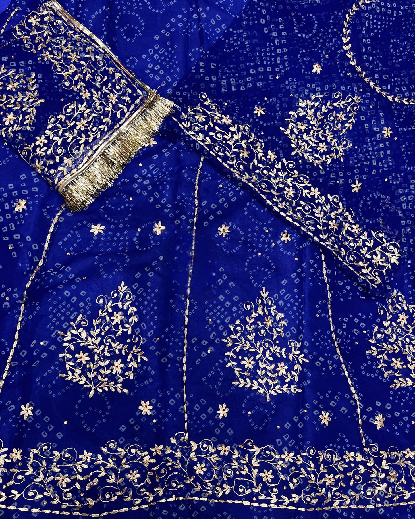 Humrai pure bandej Samundar Laheria PITRAN Resham Kasab work beautiful poshak