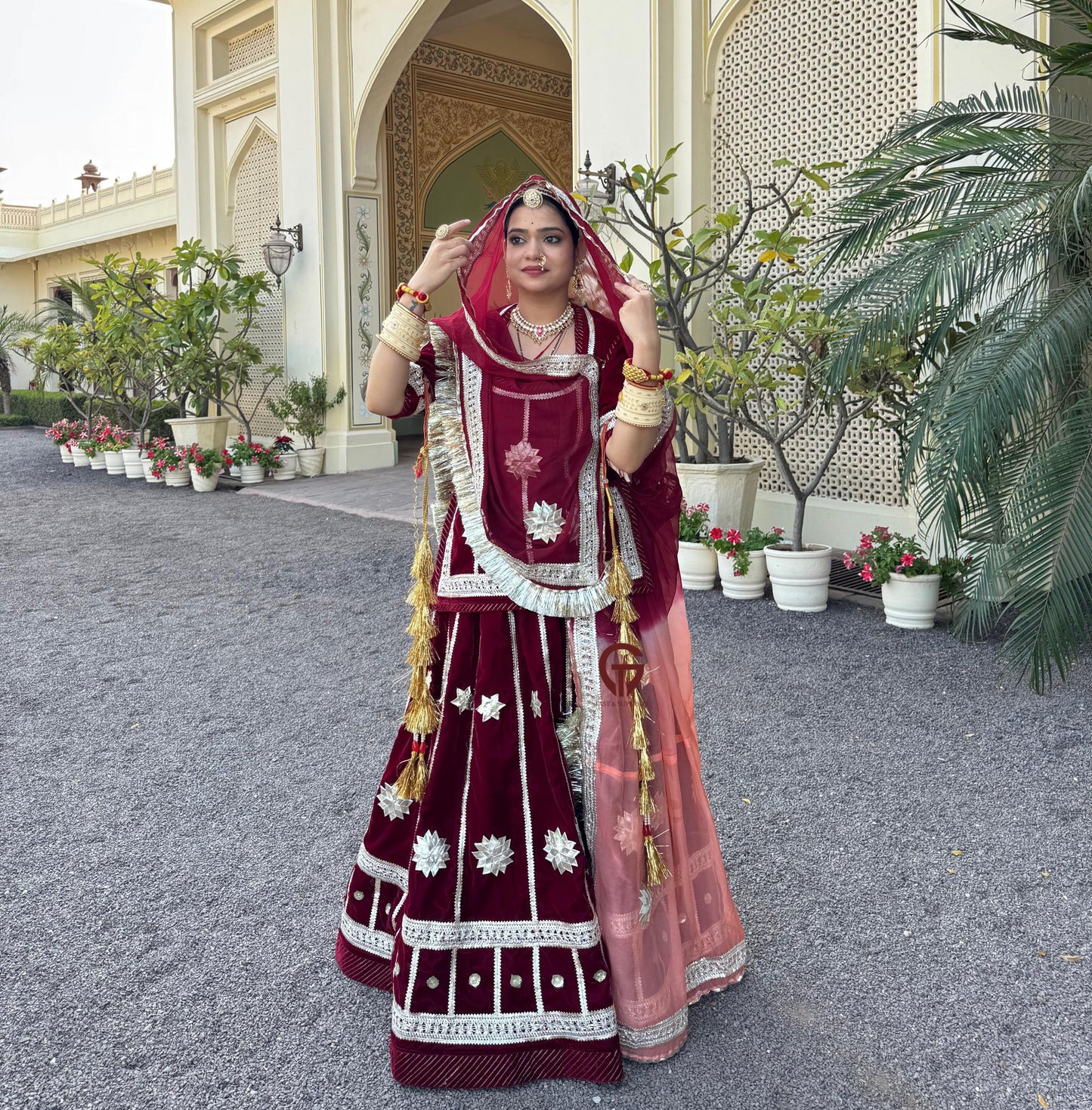 24 KALI FULL HEAVY GHEAR VELVET POSHAK