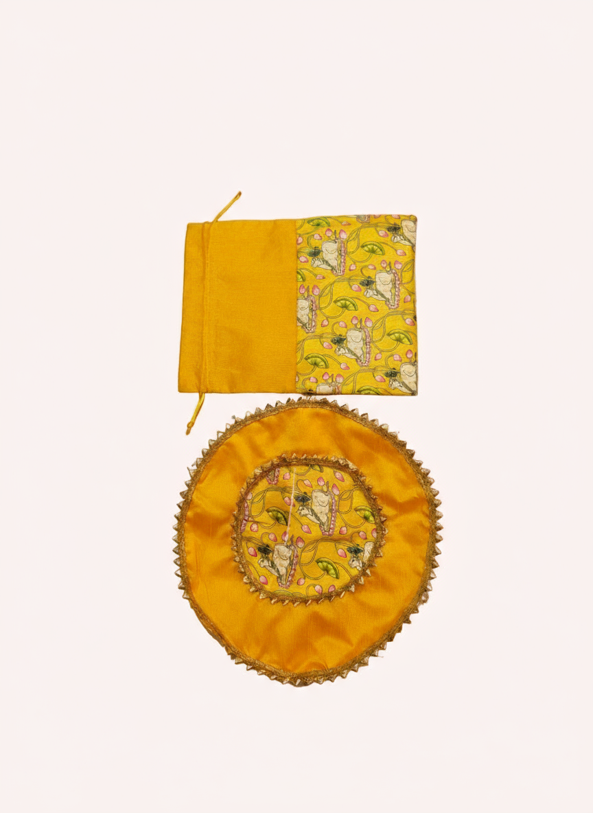 Pichwai design beautiful paper mangori set pack of 10 Size - Potli 9/8 inch
Papad bag 11 inch diameter with chain