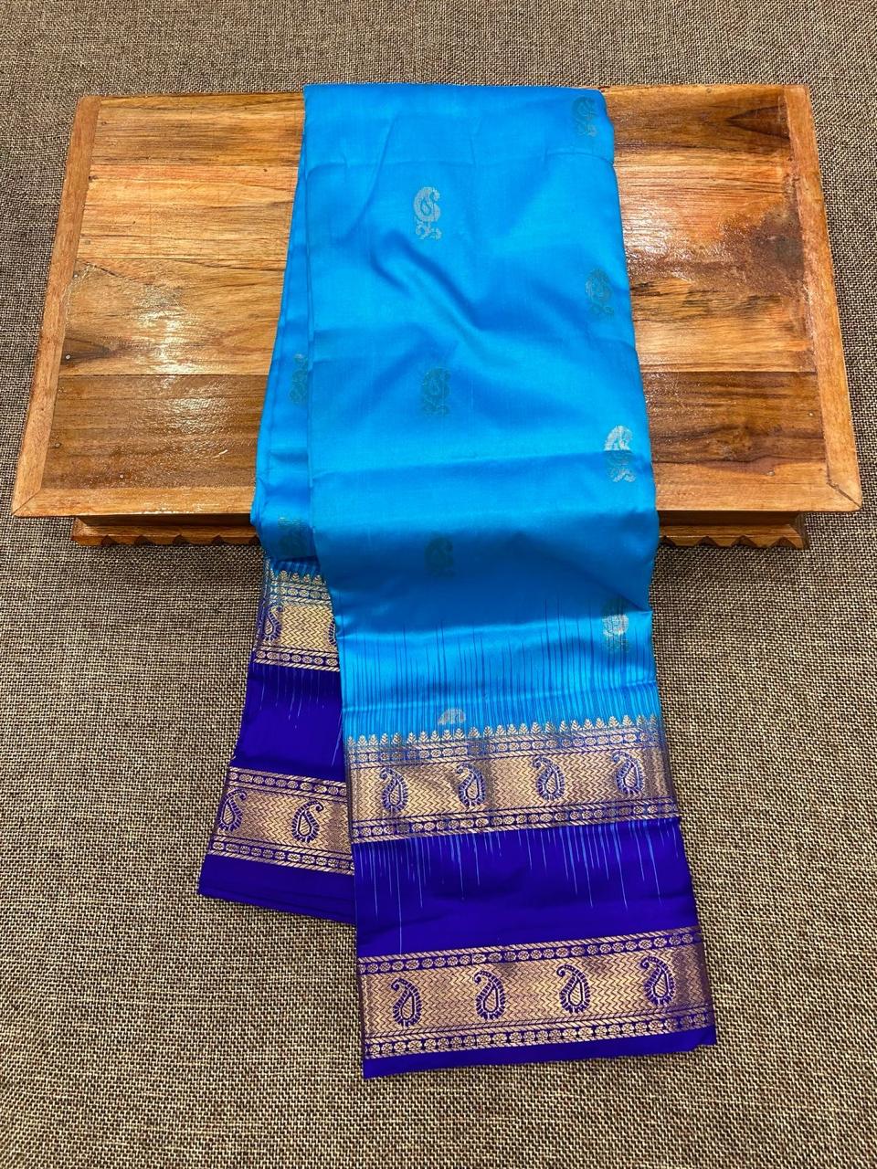 Kanjivaram Pure Silk Paithani Saree – Traditional Zari Border with Shoulder Butti & Contrast Blouse
