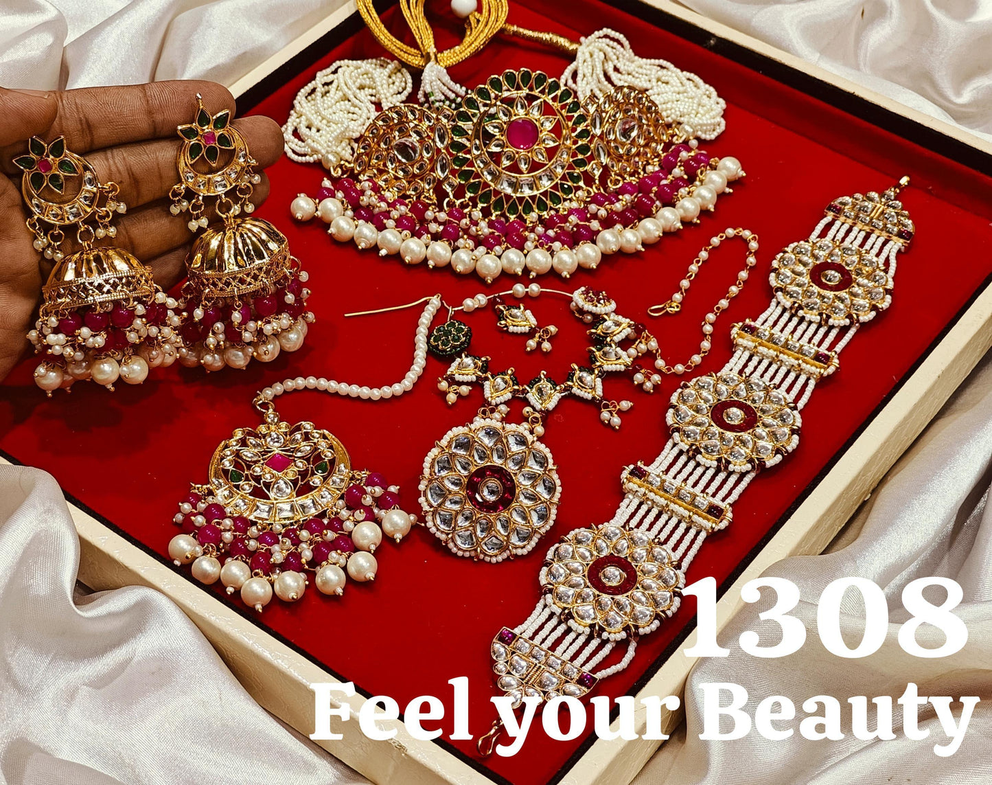 Beautiful Royal look jewelry combo set