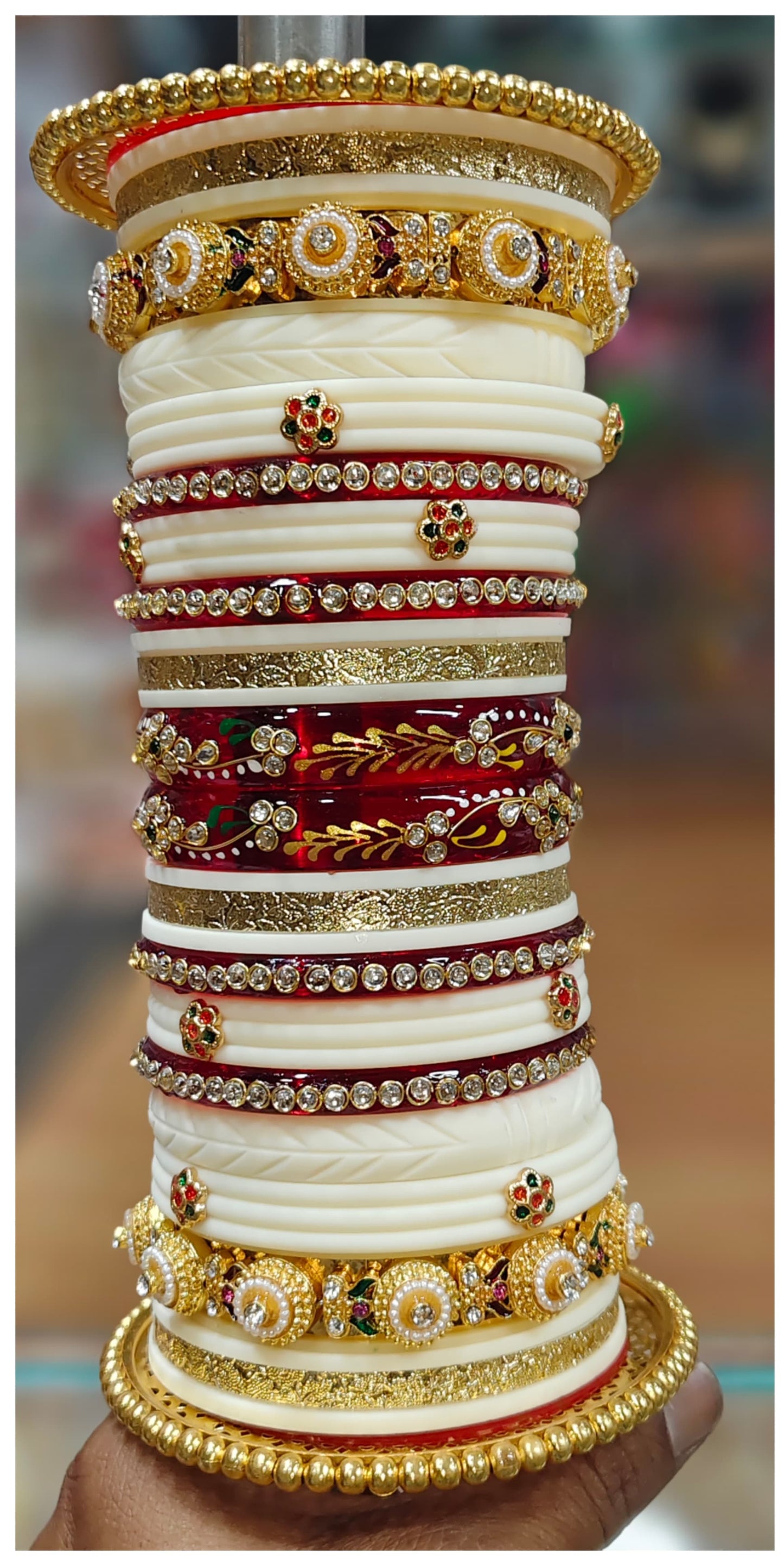 Luxury Rajwadi Chooda Set – Cream, Red & Gold Bridal Wedding Bangles