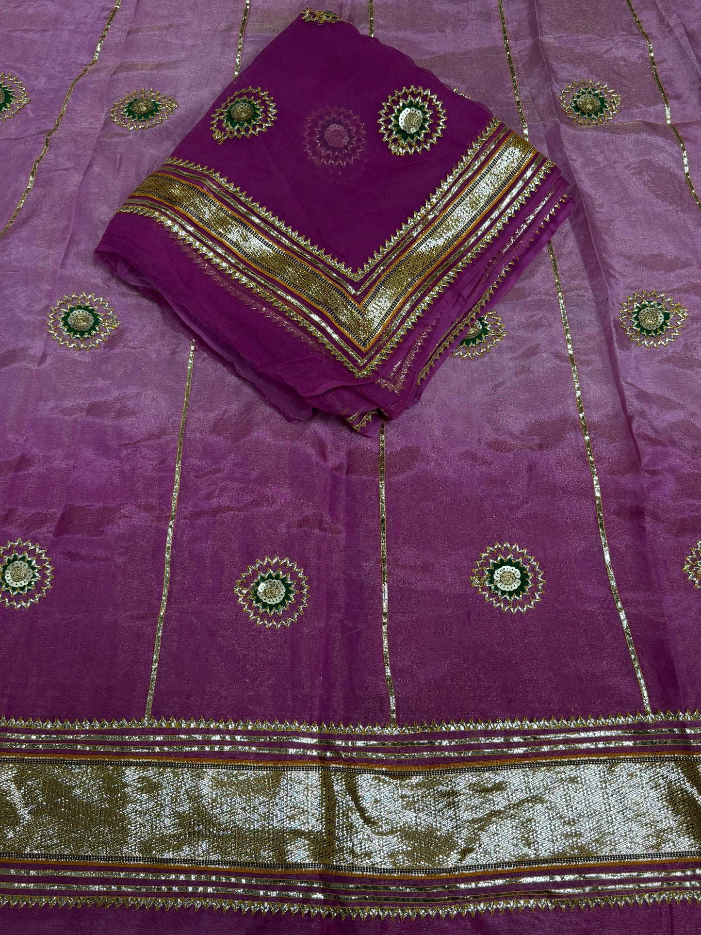 Tissue fabric pyor odhni Partywear Rajputi poshak