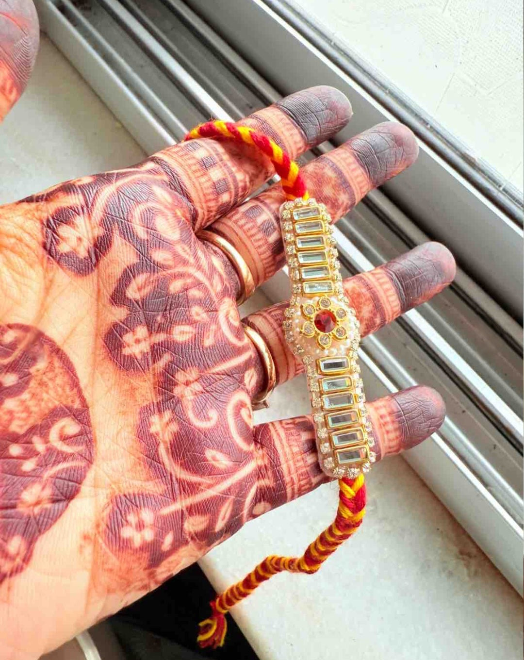ROYAL KUNDAN & MIRROR WORK DESIGHNER RAKHI