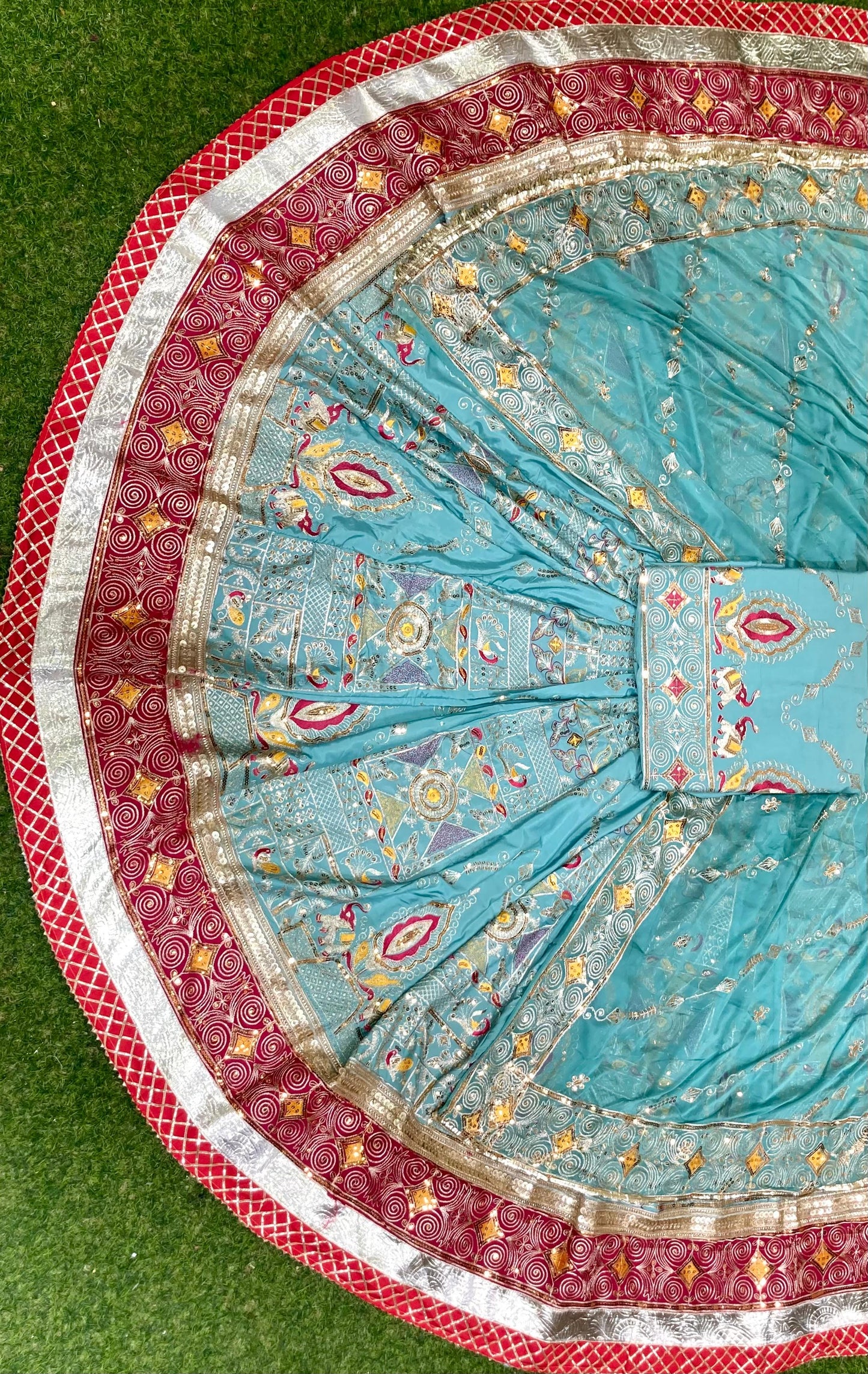 Hevy CREPSILK Fabric Vintage style with pure Odhani Royal Rajputi poshak