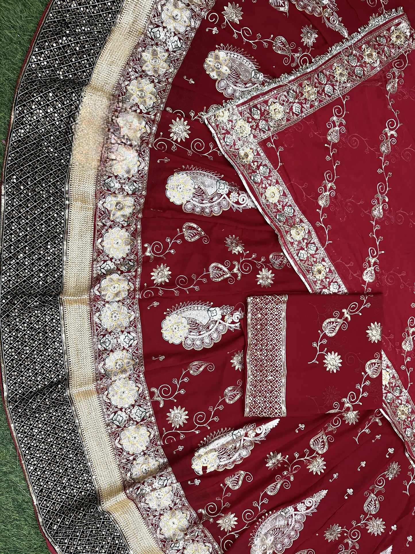 Designer 4.5 MTR Gher Rajwadi Lehenga Poshak – Velvet Border & Vintage Zari Work
