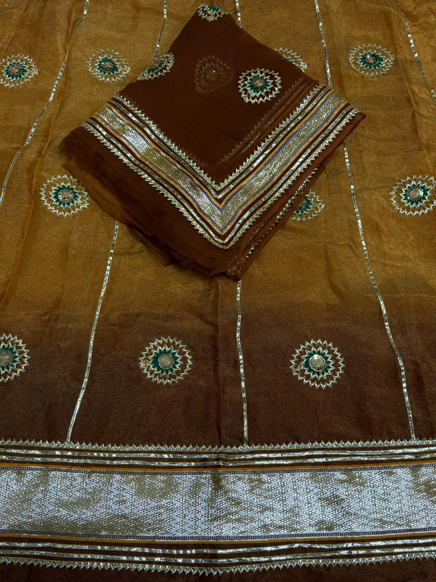 Tissue fabric pyor odhni Partywear Rajputi poshak