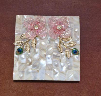 Artists touch, beautifully handcrafted Mother of pearls Coin Platters, Money platters 4"inch