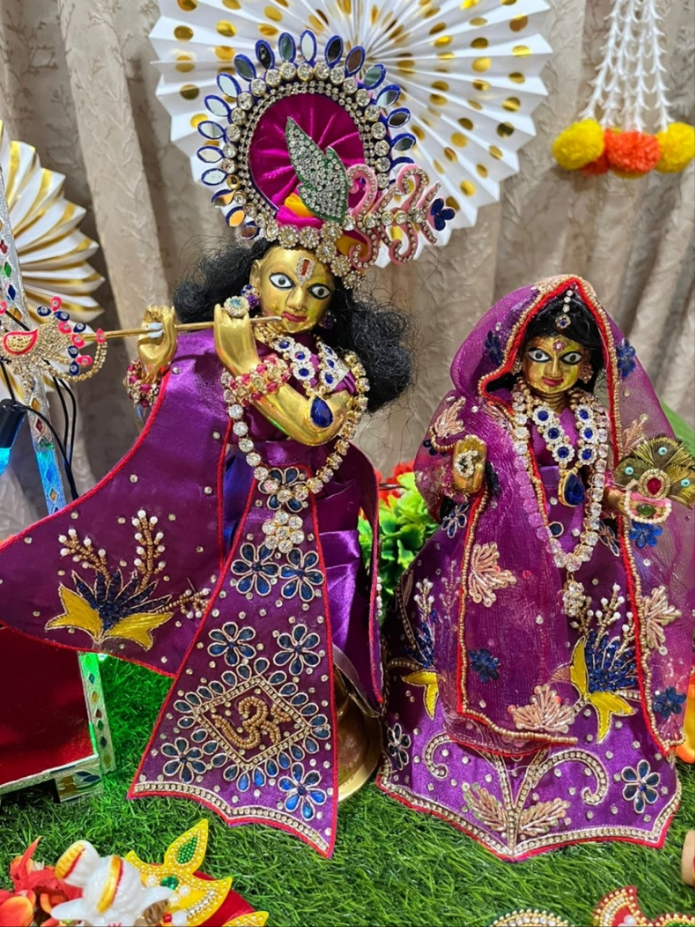 Radha krishna boutique designer heavy 6 piece Poshak size 4 5 9 12 size 5 inch price