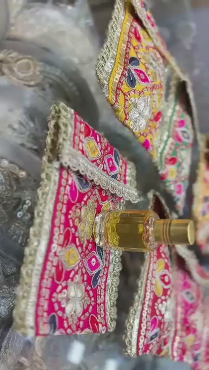 Handcrafted Ittar Envelope Gift Set (Pack of 20) – Elegant Ittar Bottle with Folding Potli for Wedding & Festive Gifting