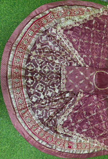Mauve odhani with traditional detailing for Rajputi poshak