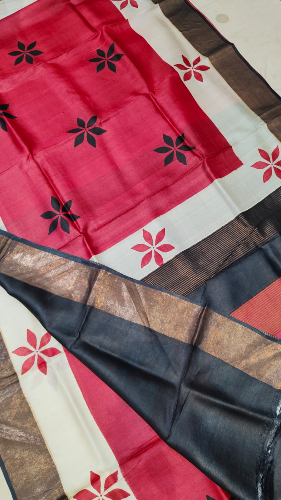 Handprinted Tussar Silk Saree – Silk Mark Certified with Running Blouse