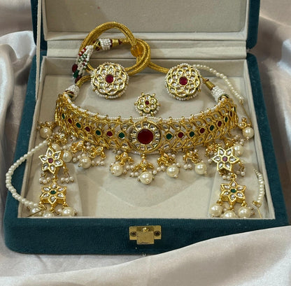 Beautiful Rajwadi jewelry set