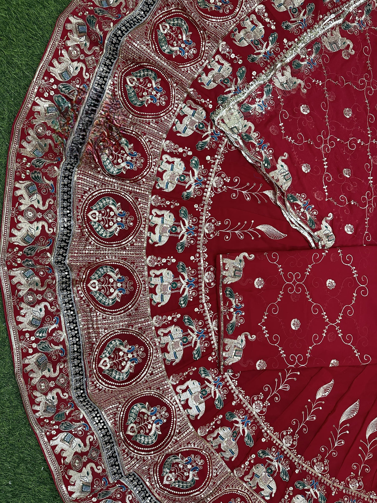 Boutique Designer 4 Meter Ghera Royal Poshak – A Timeless Blend of Tradition and Elegance/ CODE:SHR