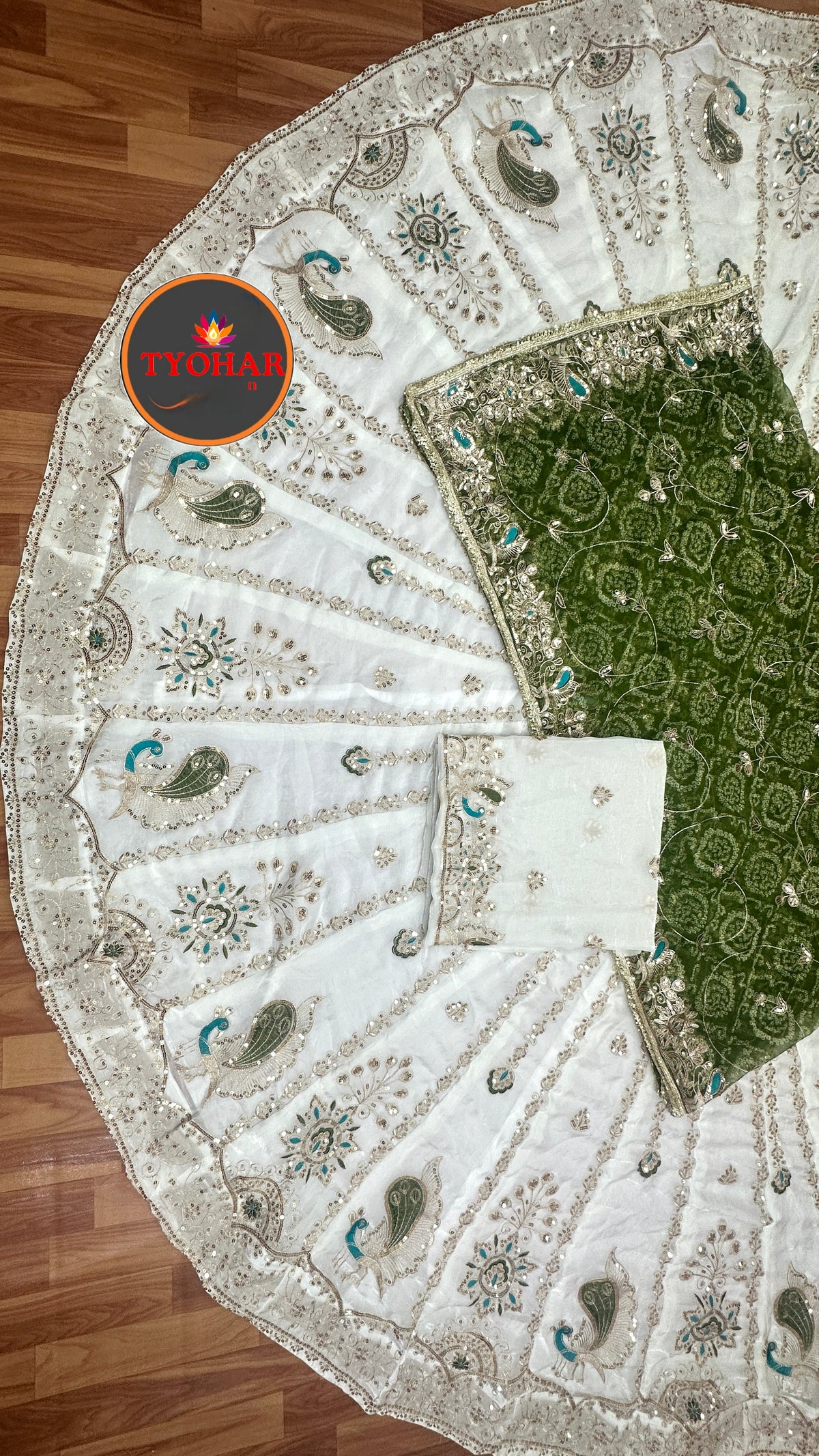 DESIGHNER 5 MTR GHER LEHNGA BANDHEJ PURE ODHNA VINTAGE POSHAK