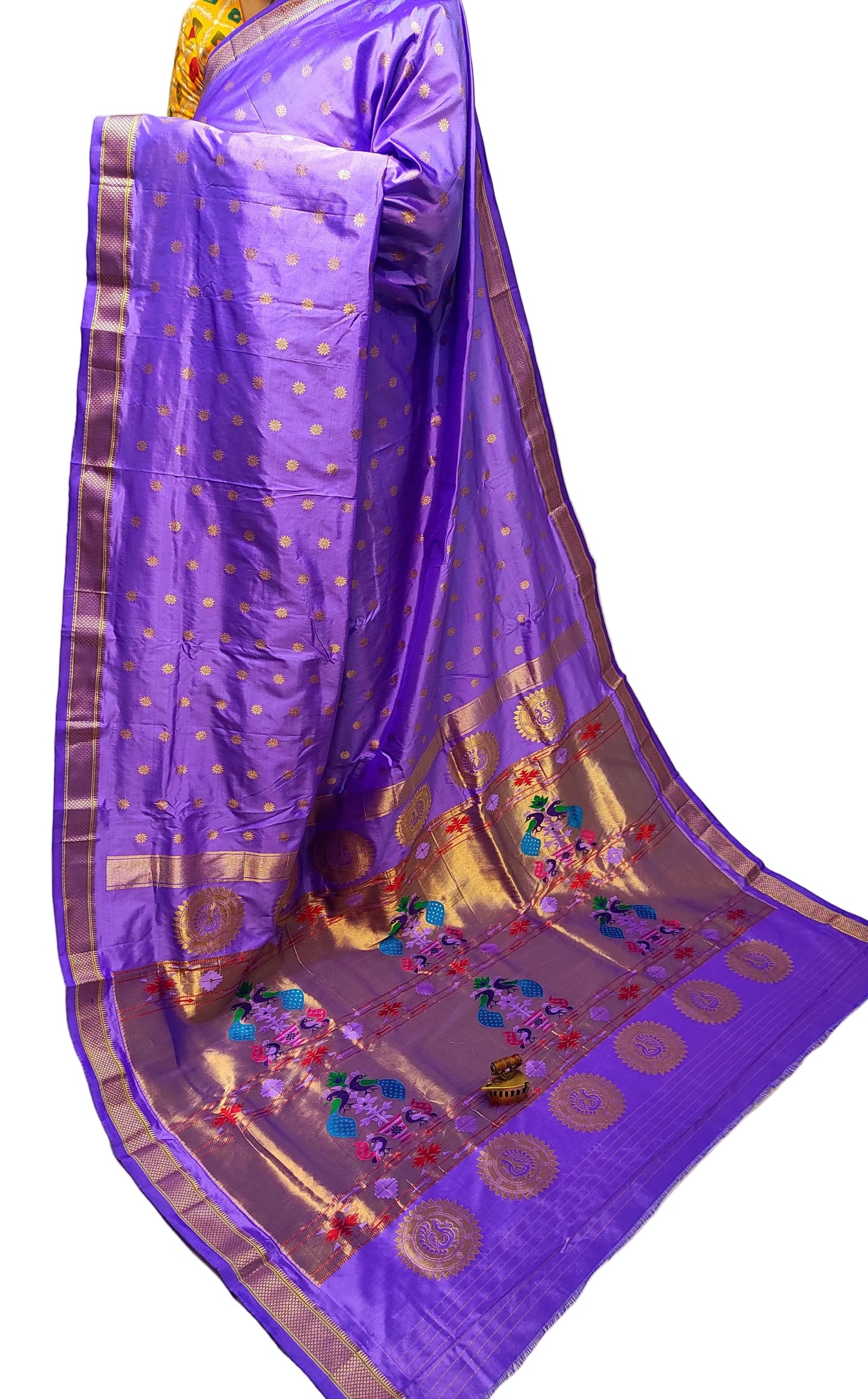 Maharani Kalanjali Handwoven Pure Silk Paithani Saree – All Over Butta with Royal Pallu