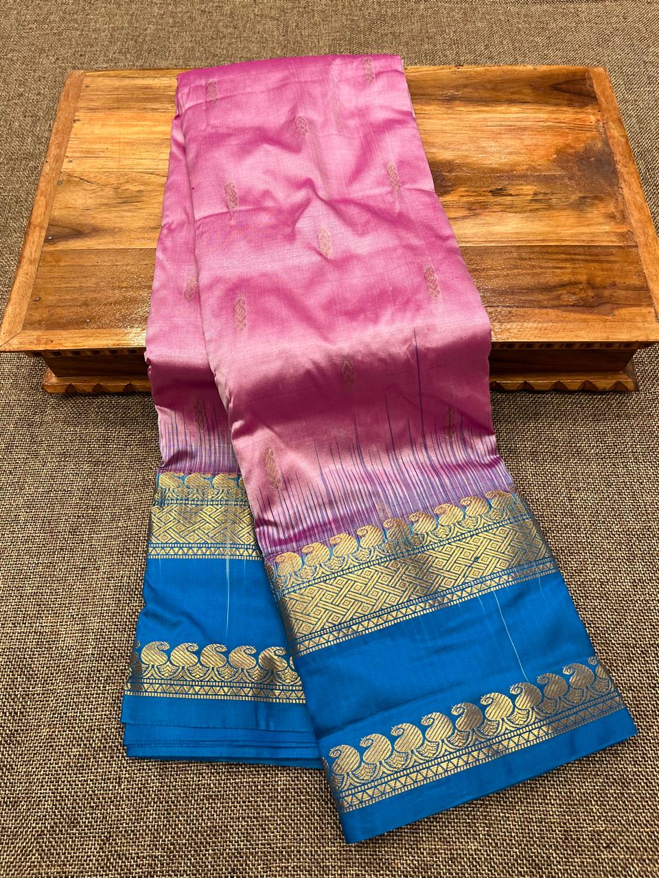 Kanjivaram Pure Silk Paithani Saree – Traditional Zari Border with Shoulder Butti & Contrast Blouse
