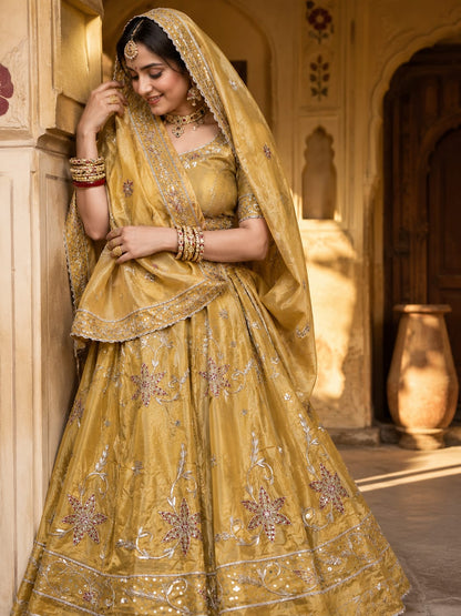 Heavy dabka jardoji handwork Natural silk Pyor odhna Rajasthani poshak