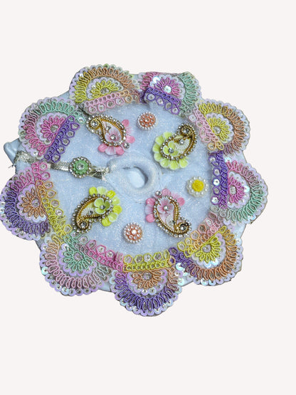 Beautiful golden jari work ladoo gopalji poshak size 6 inch