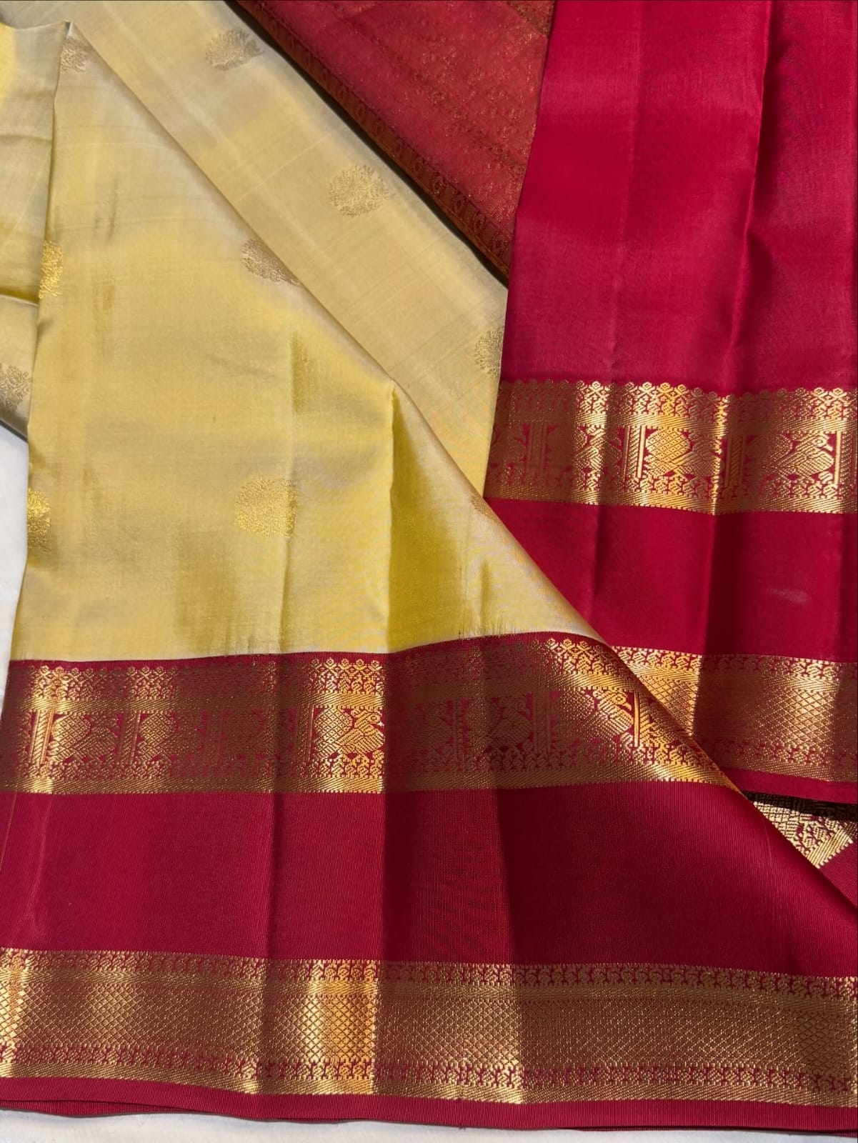 Off-White & Red Golden Work Kanchipuram Pure Silk Saree – Silk Mark Certified