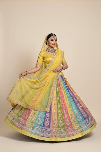 Designer 3 Mtr Gher Gold Crush Poshak | Heavy Zari Resham Handwork | Humrahi Pure Odhni