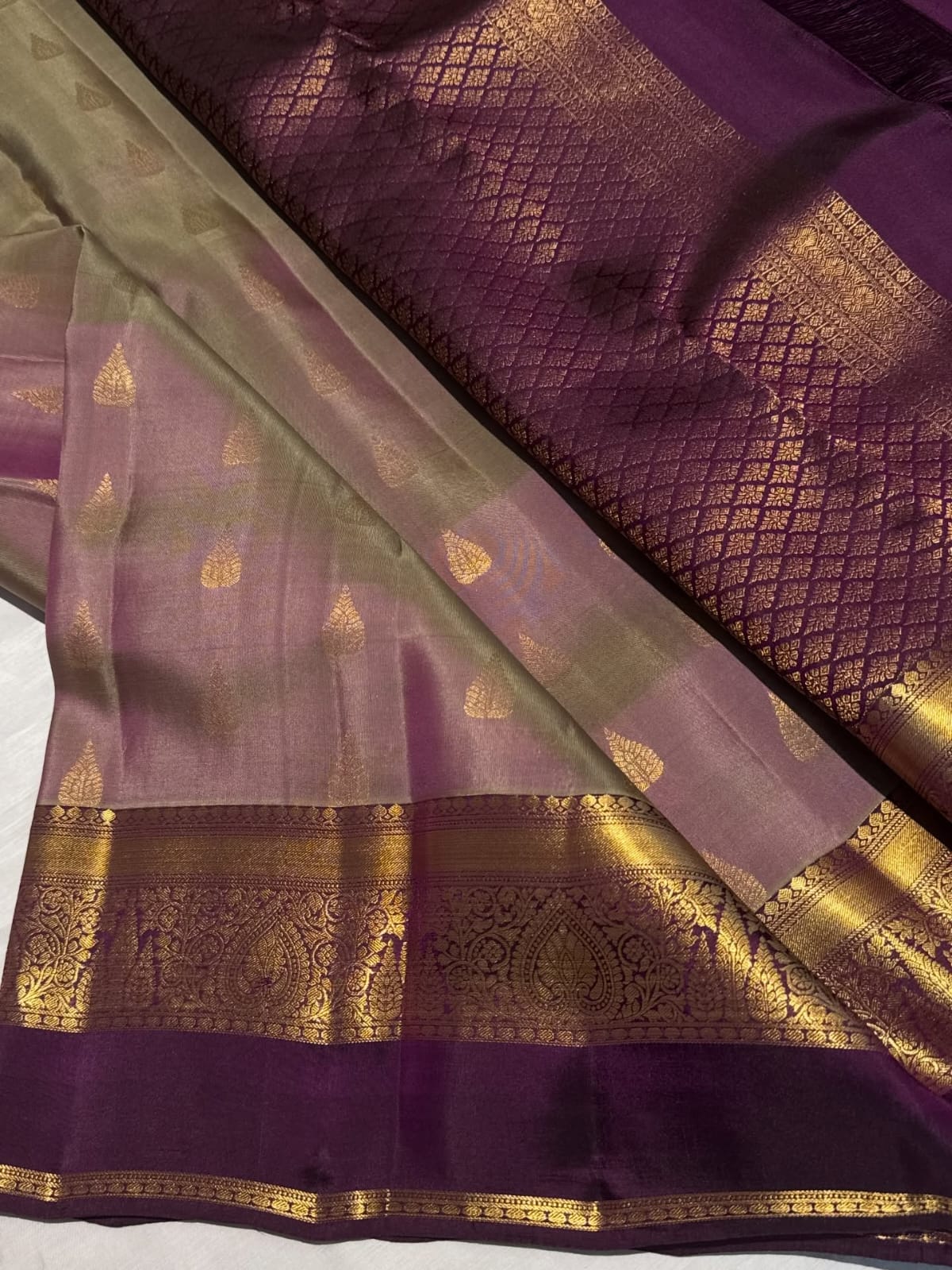Beautiful Double Shaded Golden Zari Kanjivaram Pure Silk Saree – Silk Mark Certified