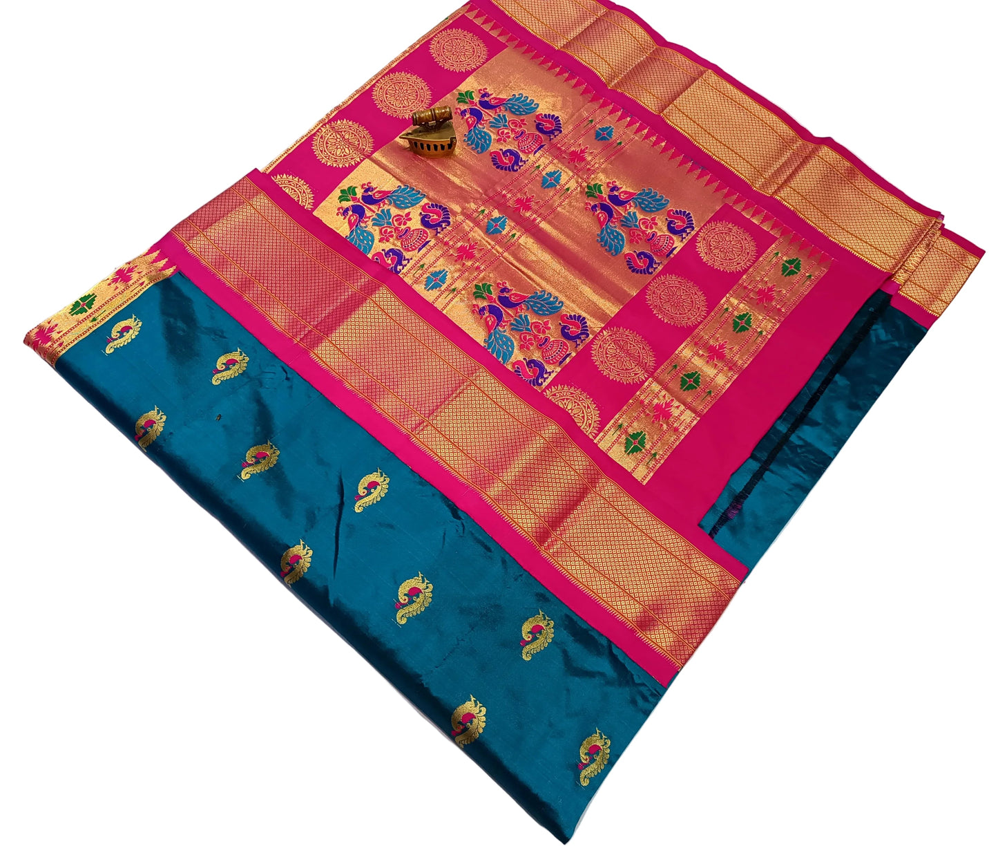 Exquisite Paithani Handwoven Pure Silk Saree – Certified Authentic Silk