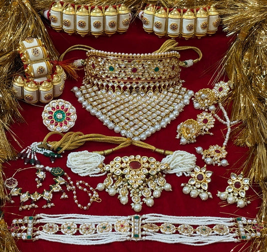 Trading Rajputi poshak elegant Jewelry combo set