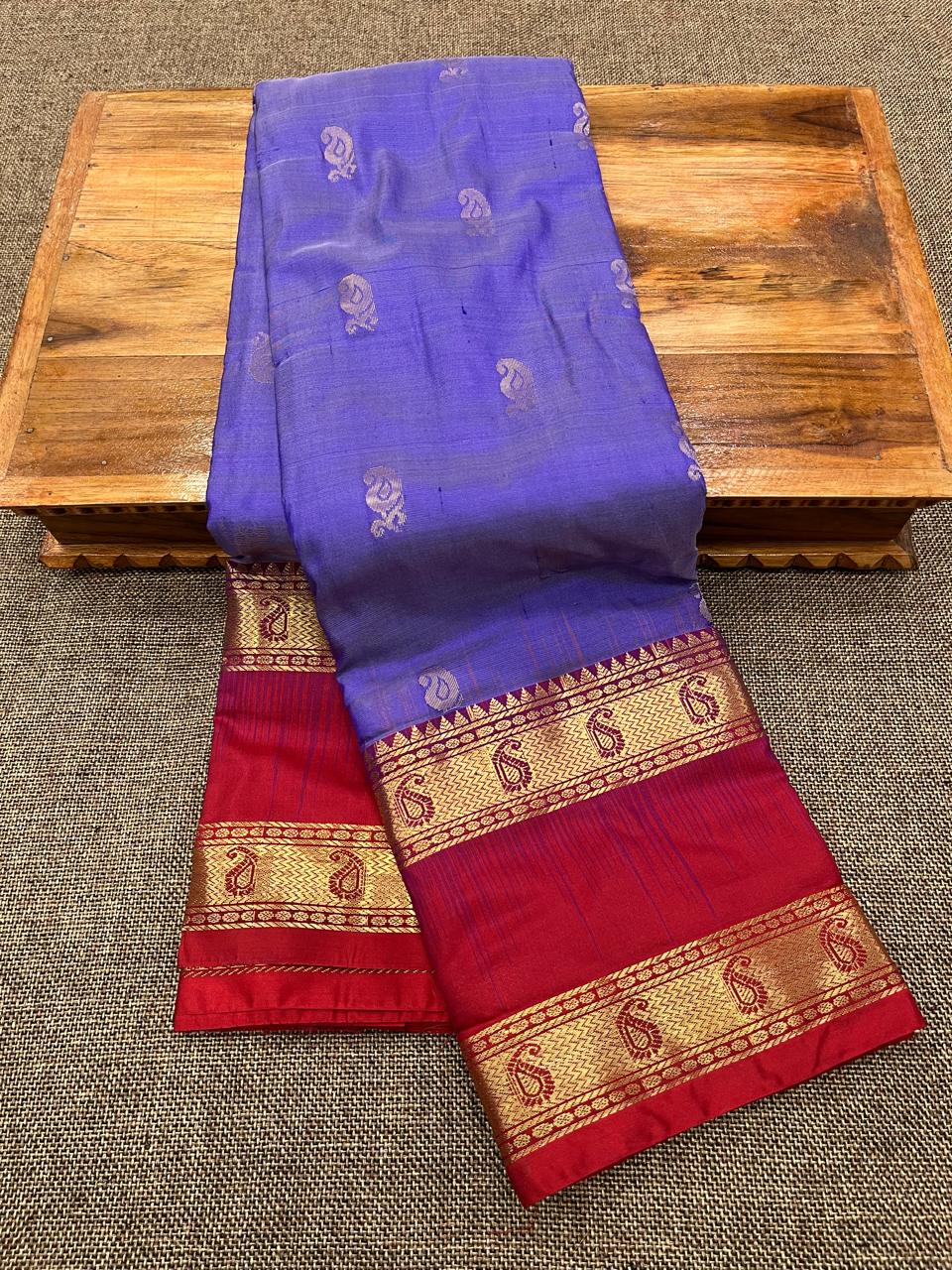 Kanjivaram Pure Silk Paithani Saree – Traditional Zari Border with Shoulder Butti & Contrast Blouse
