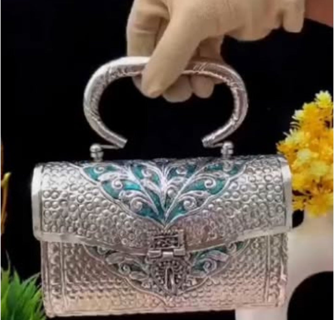 Queen silver Grace clutch /bag
