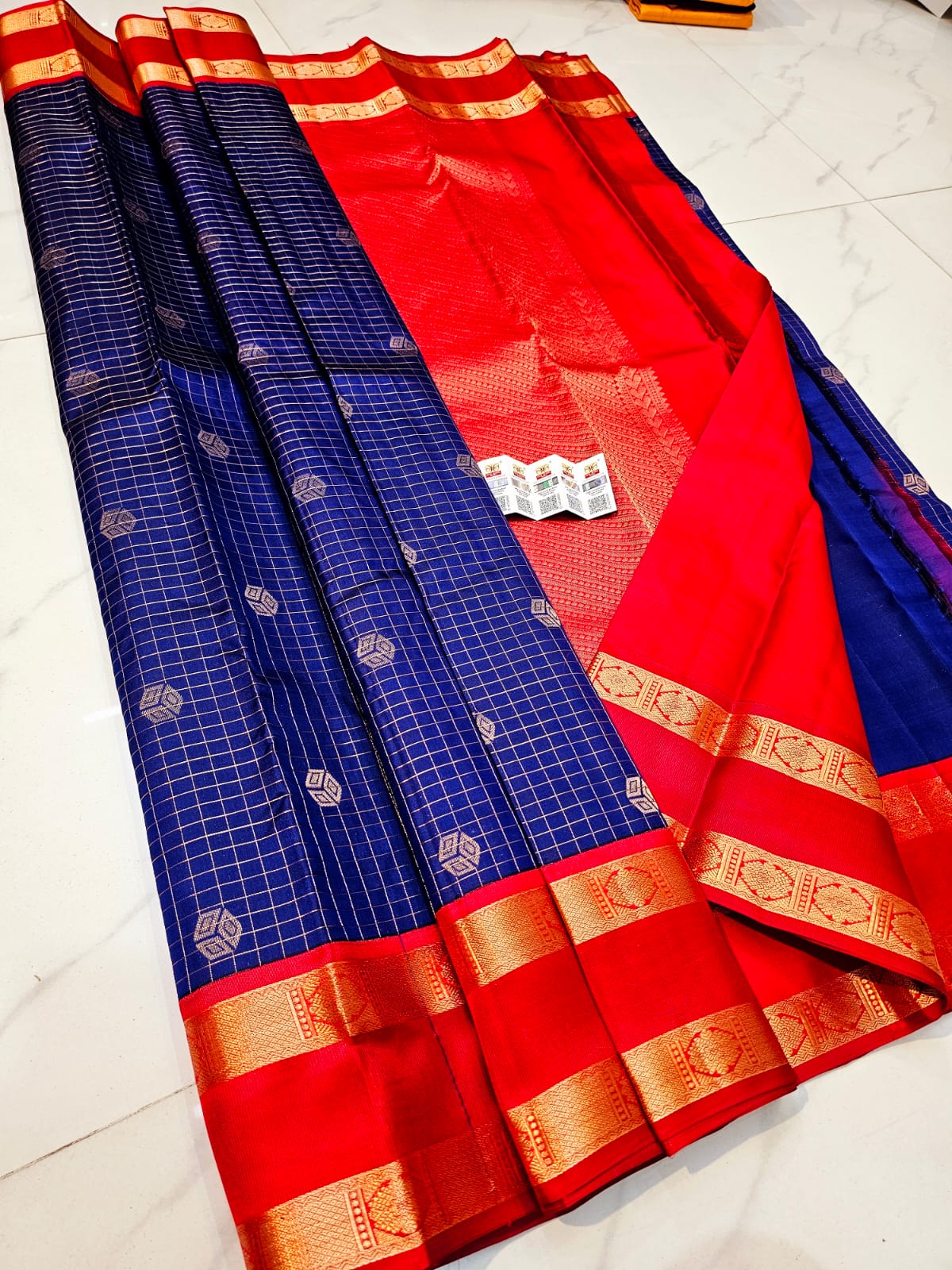 Pure Kanjivaram Silk Saree with Fancy Gap Border – Kanjipuram Silk Mark Certified