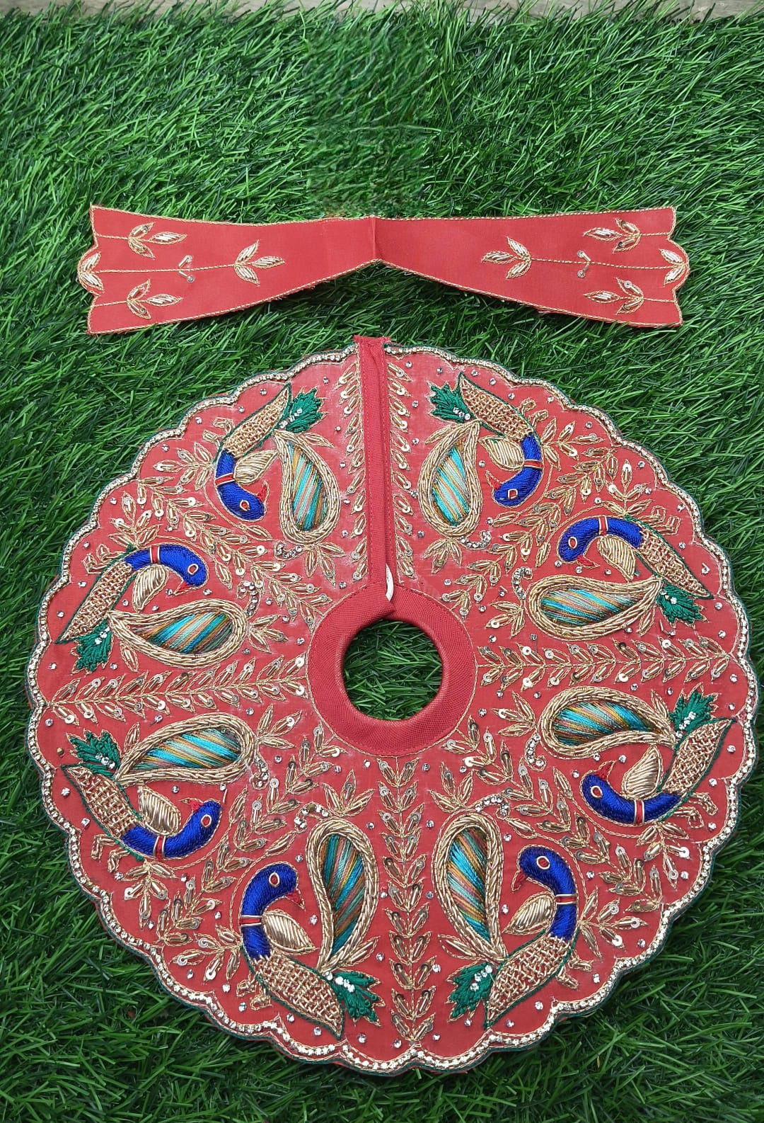 Gulen cheed sequence pearl stone work heavy Mor detailing Ladoo gopalji poshak 6inch