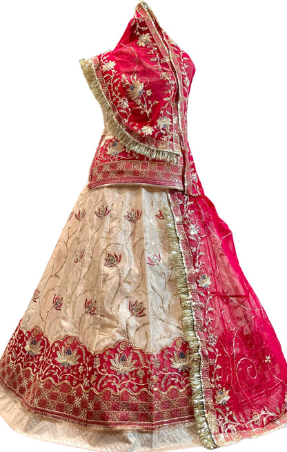 Heavy Fancy Barik Coding Pittan Zari work Pure HO SILK Pyor odhni Designer poshak