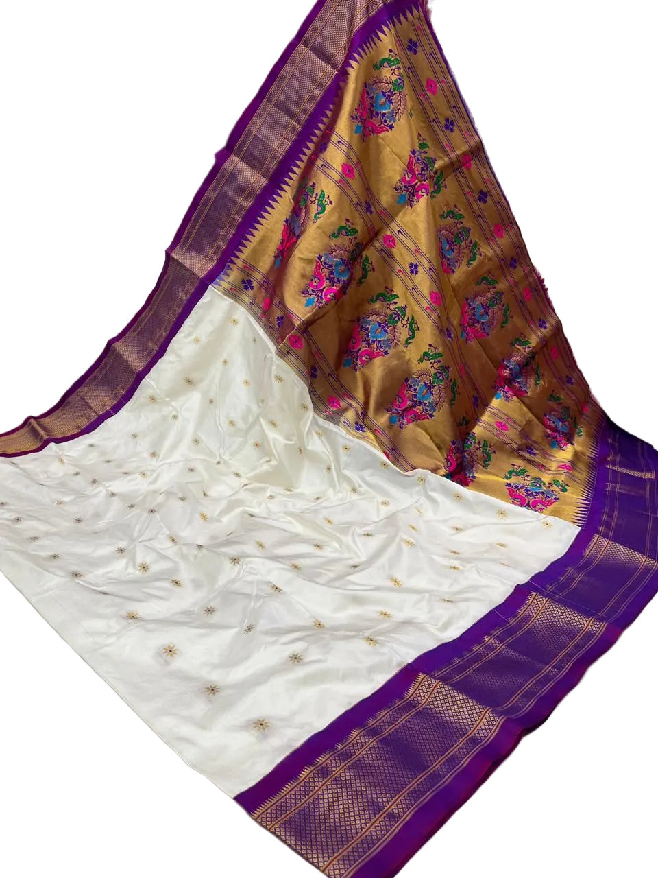 Pure Silk Kadiyal Paithani Saree with Peacock Design – Karnful Paithani