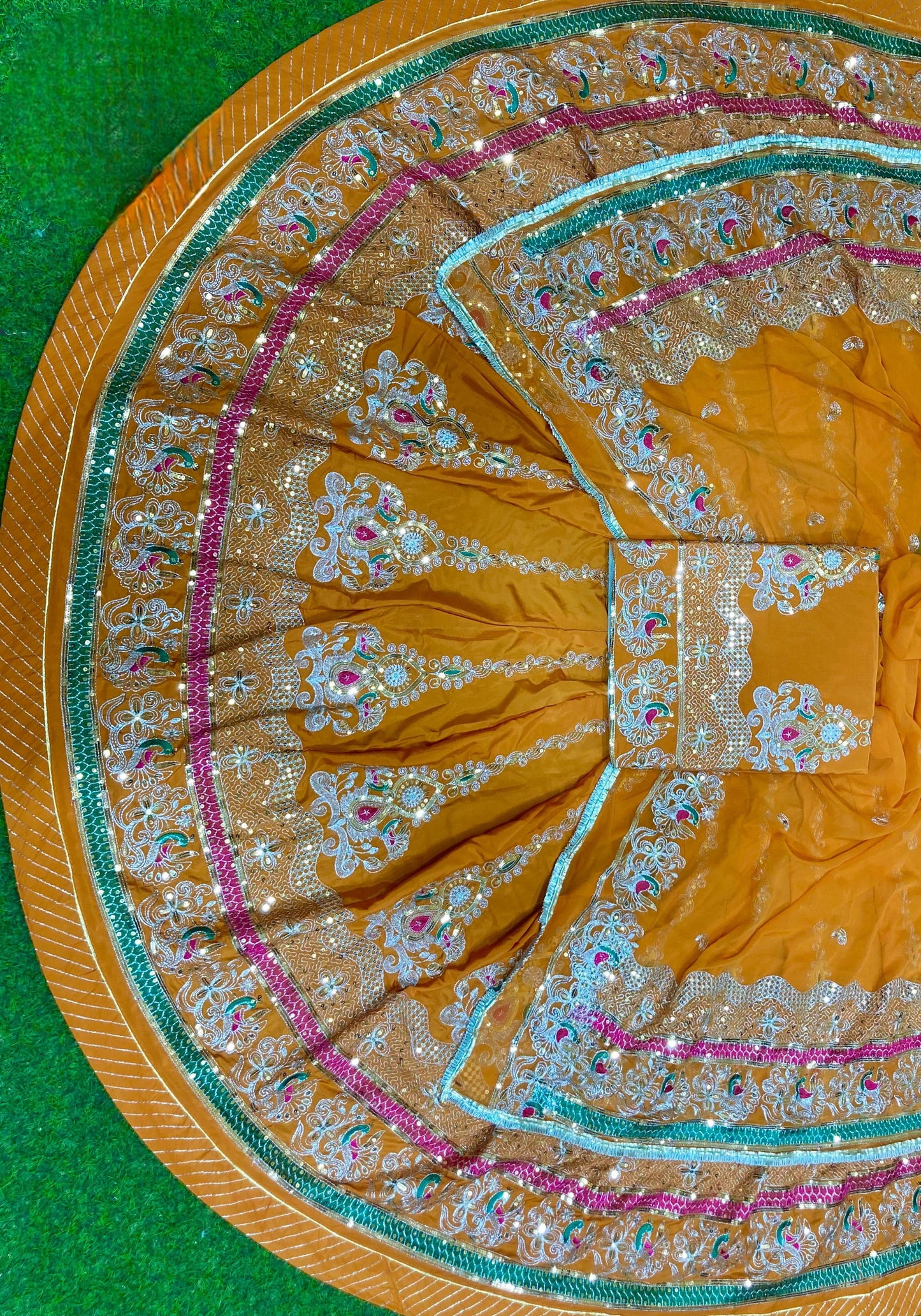 Vintage Barik Zari 4 MTR Gher Rajasthani Poshak – Heavy Crepe Silk Designer Lehenga