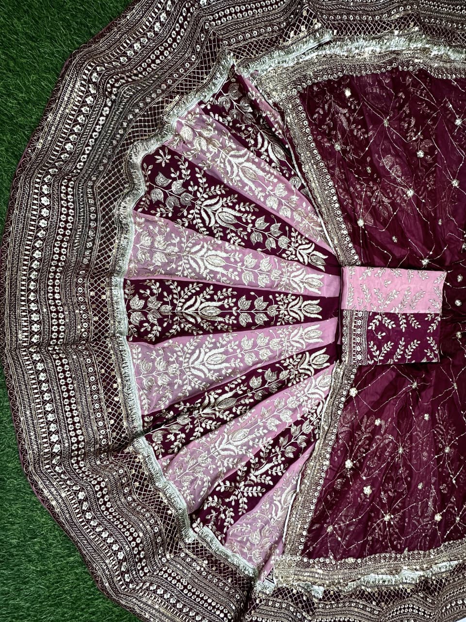 Designer 4 Mtr Gher Poshak - Pure Georgette, Heavy Velvet Zari Work