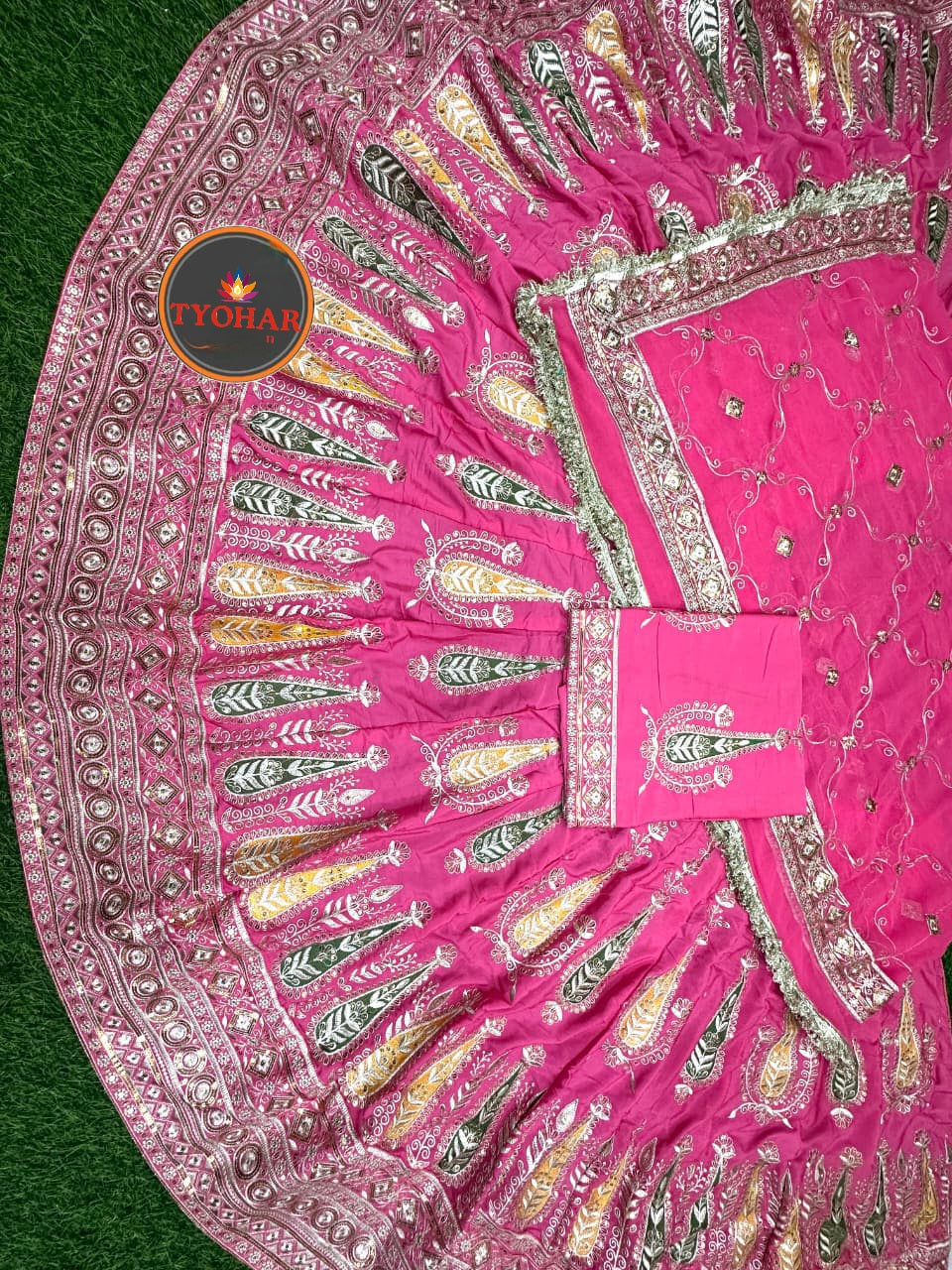 Royal Designer Rajputi Poshak with 4 MTR Full Gher Lehenga