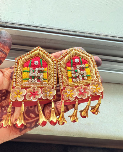 Zardosi Swastik Suun Pair | Traditional Embroidered Auspicious Decorative Set