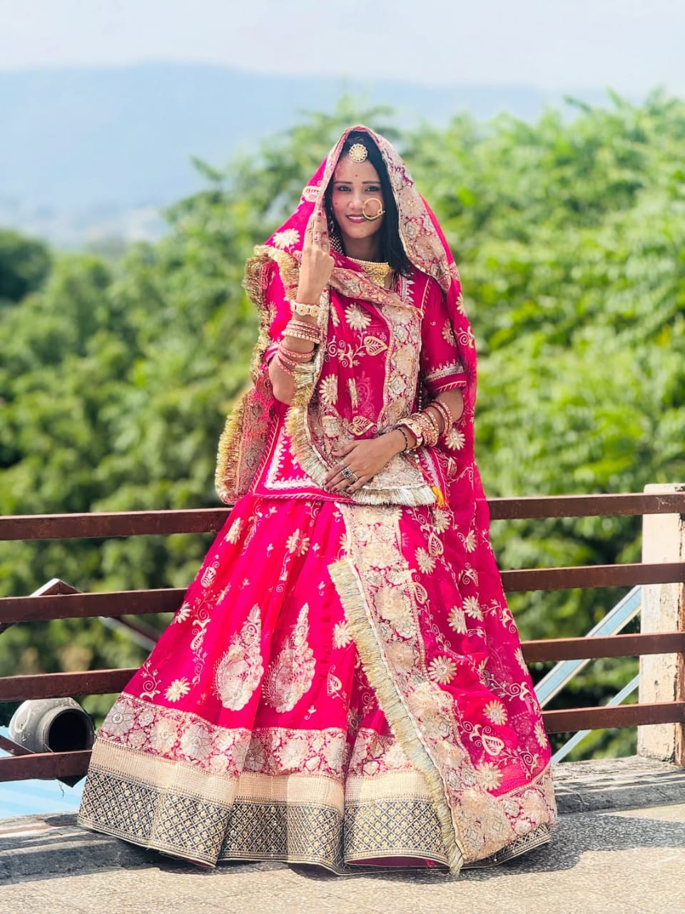 Designer 4.5 MTR Gher Rajwadi Lehenga Poshak – Velvet Border & Vintage Zari Work