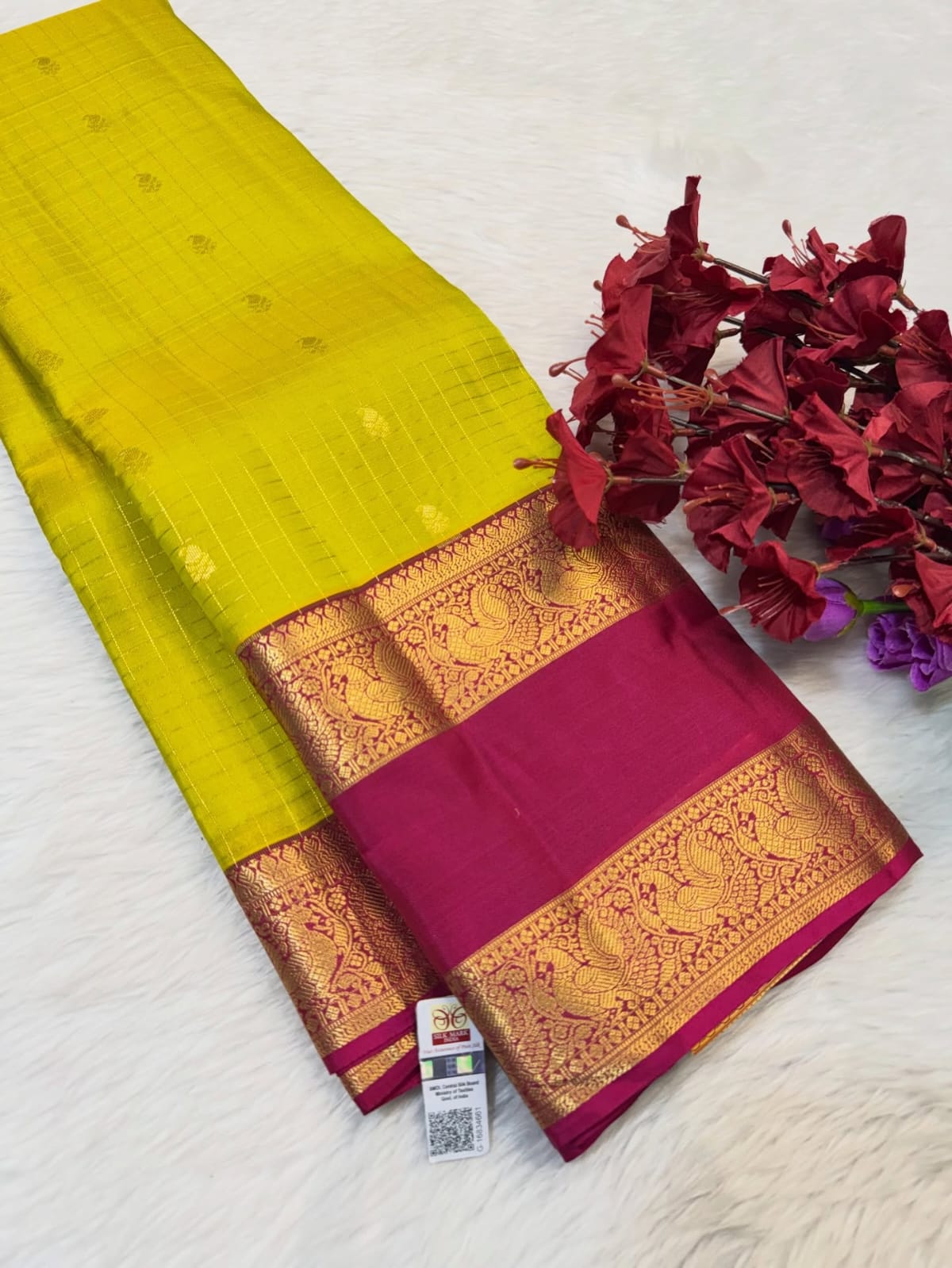 Lemon green Rani pink Gap Border elegant Kanchipuram pure silk saree silk mark certified