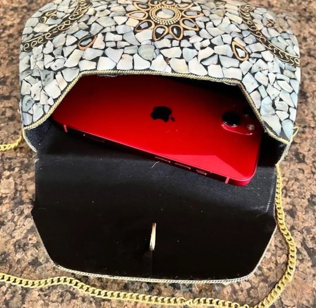 Metal Clutch for Royal Look