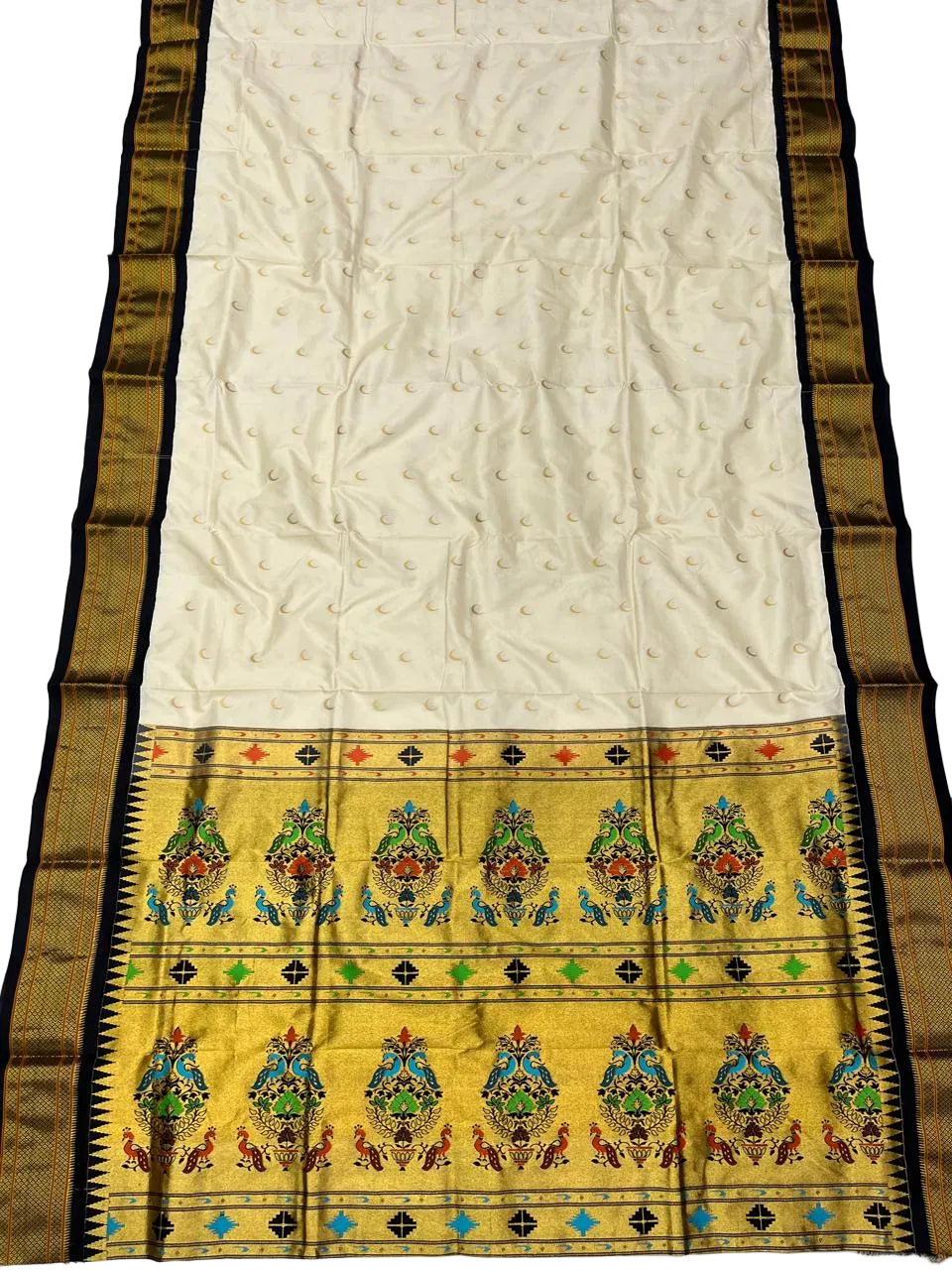 Pure Silk Maharani Pallu Paithani Saree | Handwoven Chandrakor Butti Designer Saree