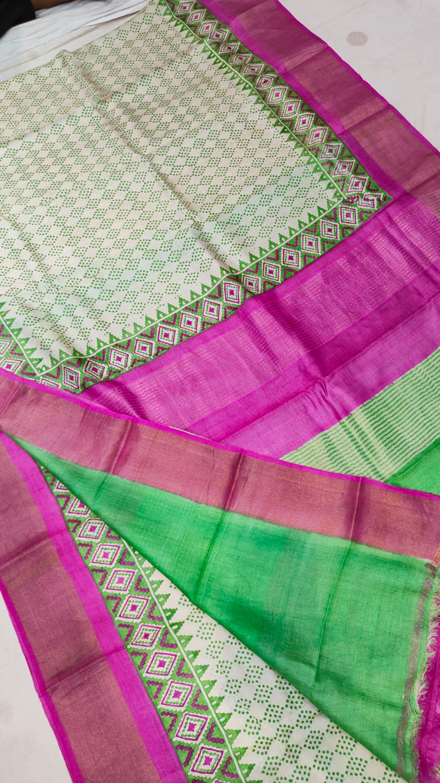 Handprinted Tussar Silk Saree – Silk Mark Certified with Running Blouse