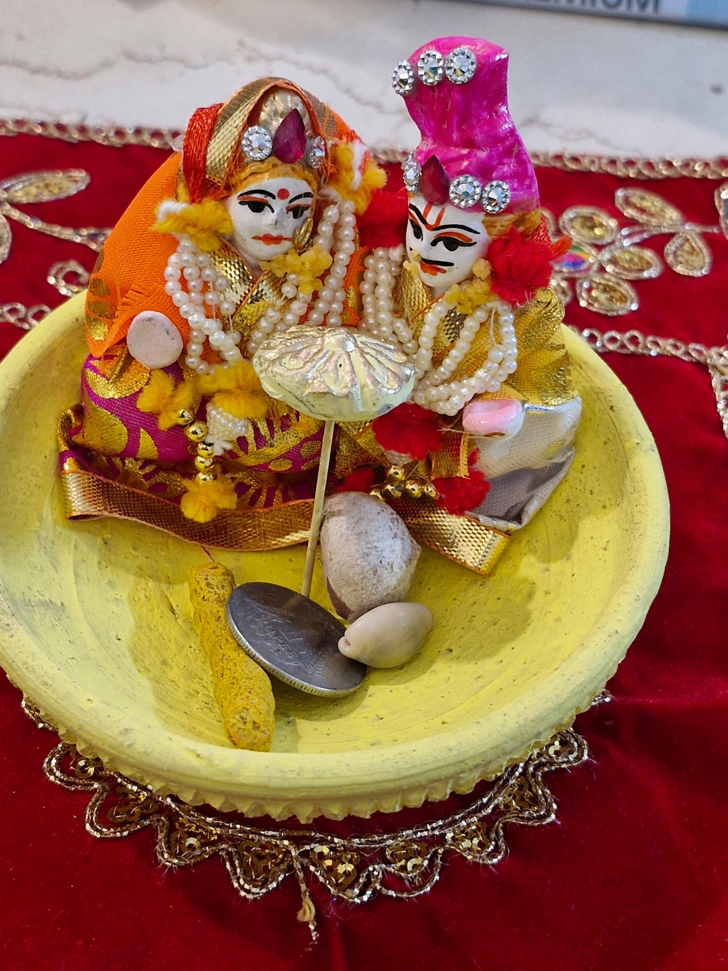 Eco-Friendly Gangaur Murti Set – Natural Clay Idol with Pooja Kit (Haldi, Kodi, Coin, Supari & Chunri)