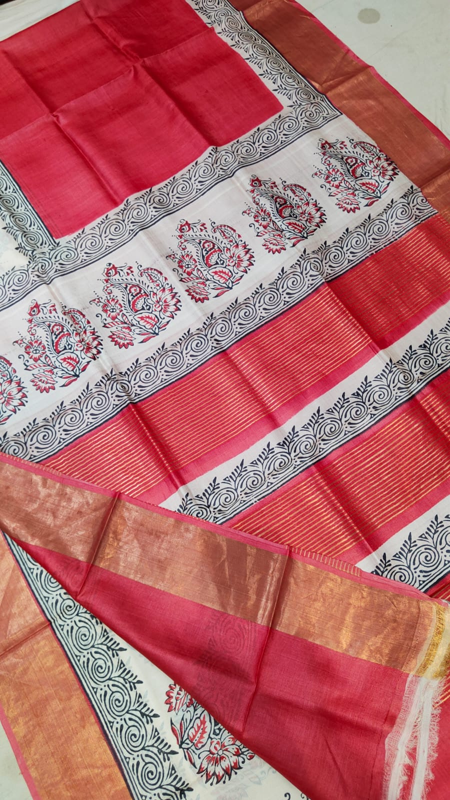 Handprinted Tussar Silk Saree – Silk Mark Certified with Running Blouse