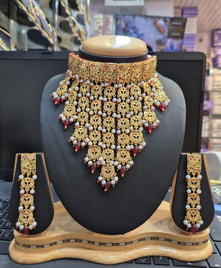 Traditional poshak heavy designer jewelry set