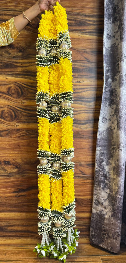 Very heavy hangings can be used as bandarwals also
60 inch height
